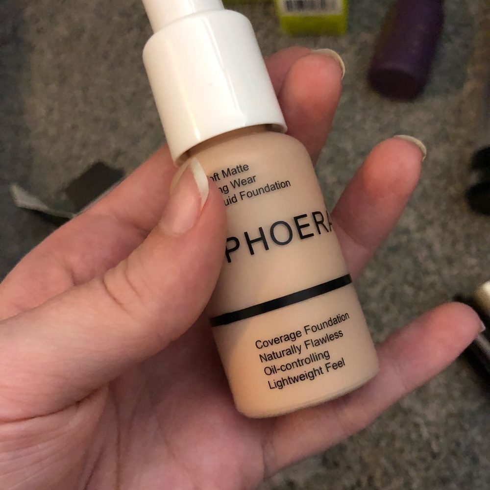 Phoera SUPER FULL COVERAGE Foundation!